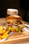 Bomba burgery v Teátru